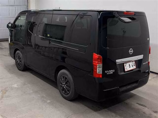 NISSAN NV350 CARAVAN