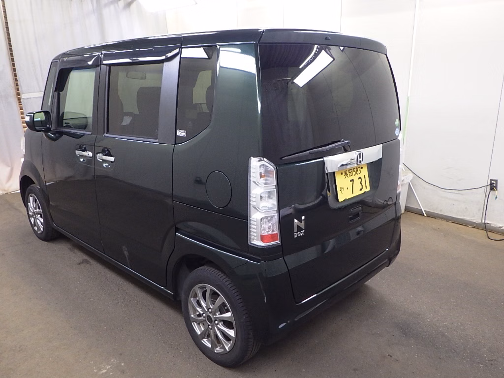 HONDA N-BOX