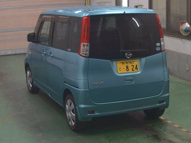 NISSAN ROOX