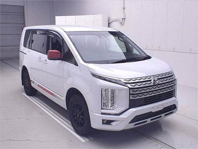 MITSUBISHI DELICA D:5