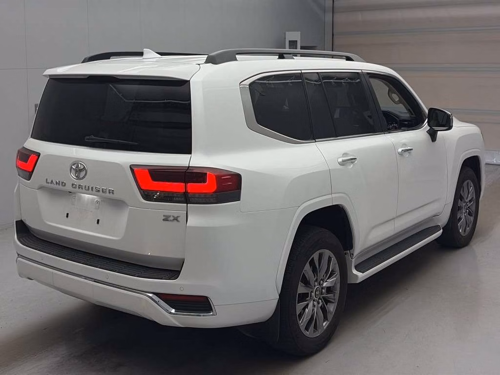 TOYOTA LAND CRUISER