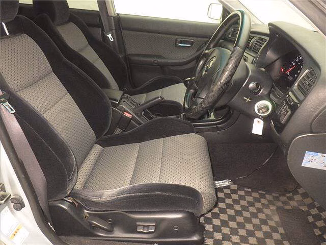 SUBARU LEGACY B4