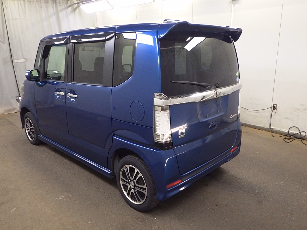 HONDA N-BOX
