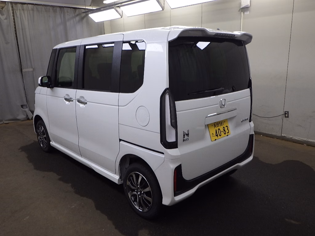 HONDA N-BOX
