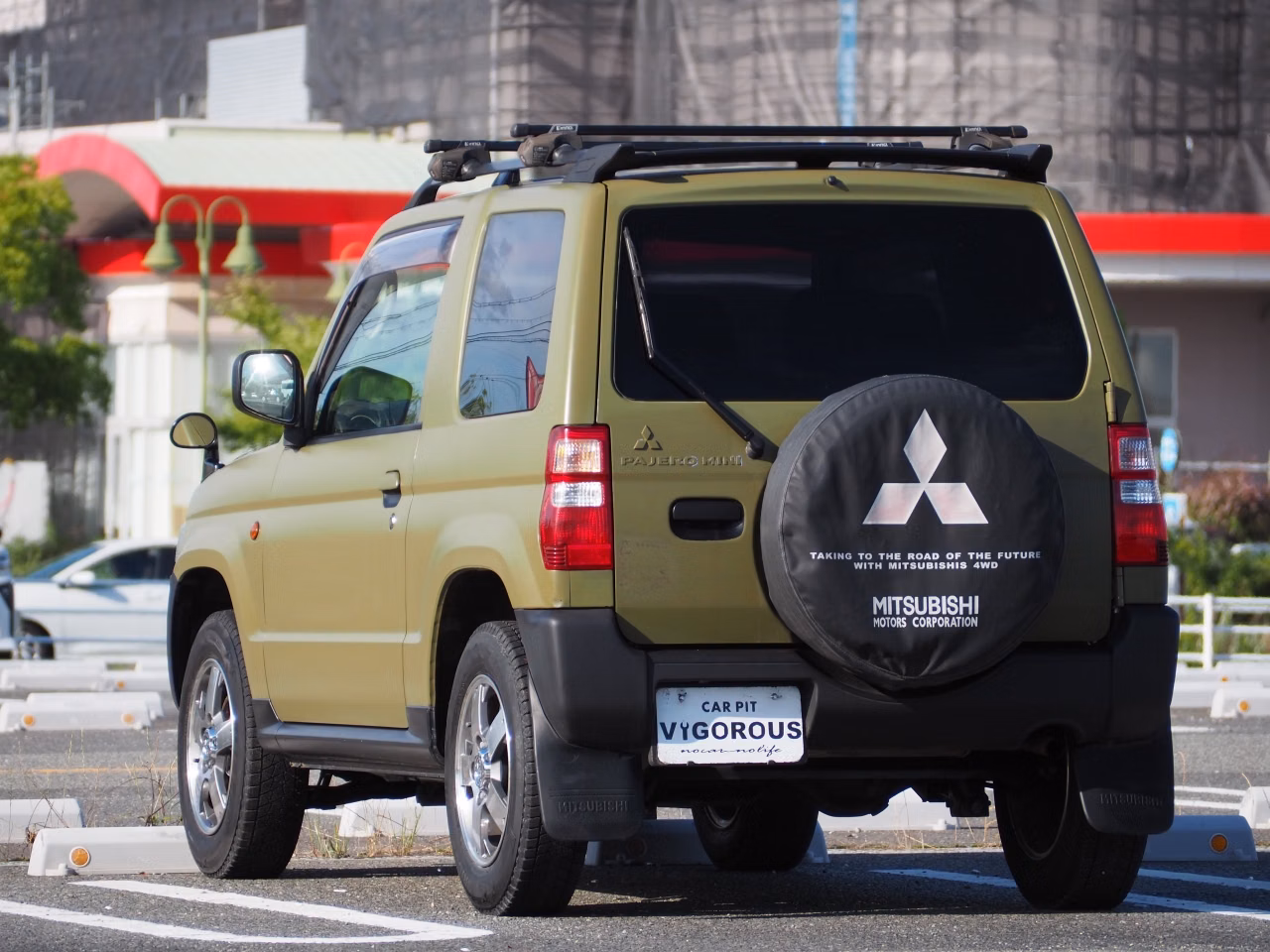 MITSUBISHI PAJERO MINI