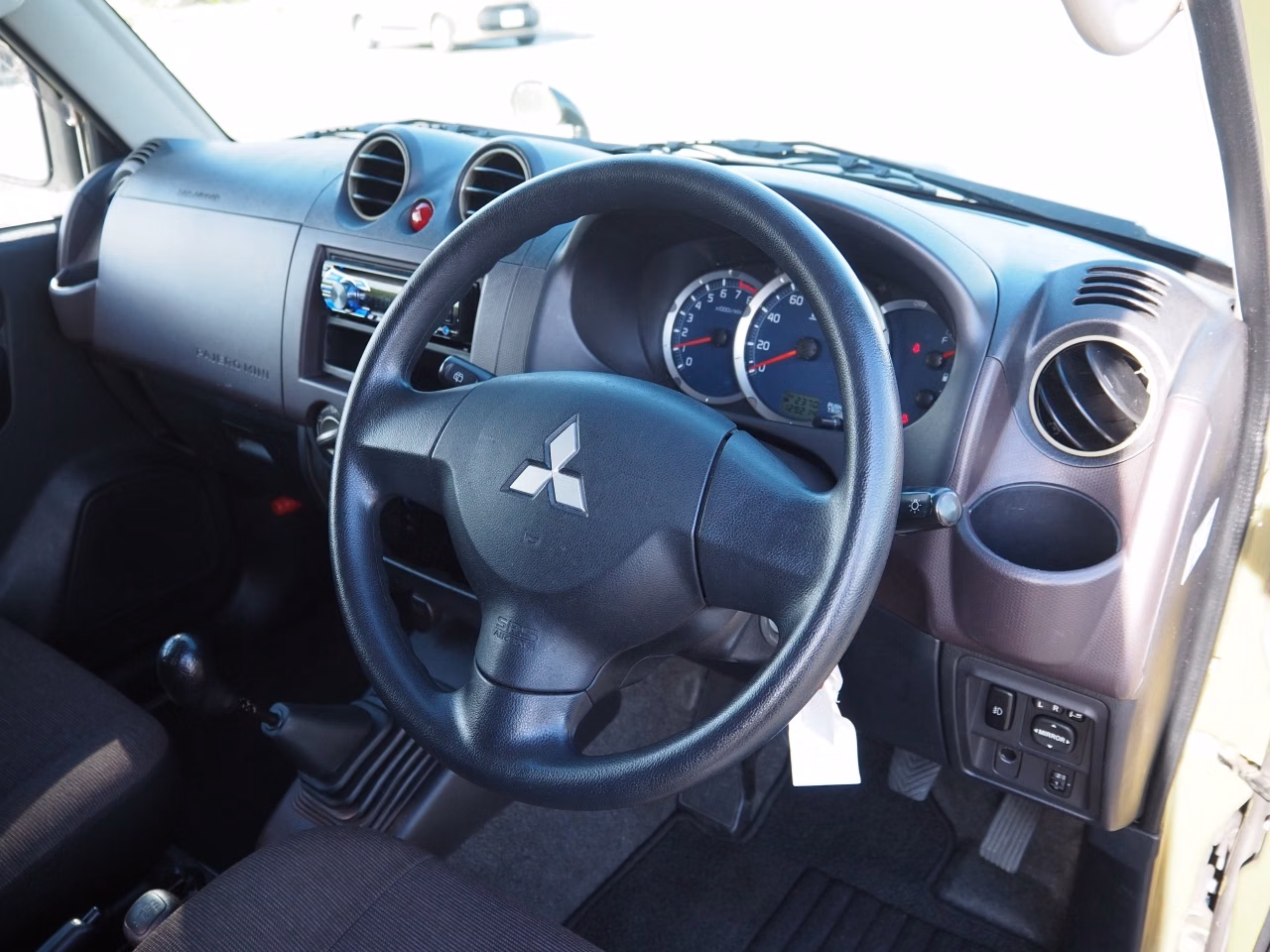 MITSUBISHI PAJERO MINI