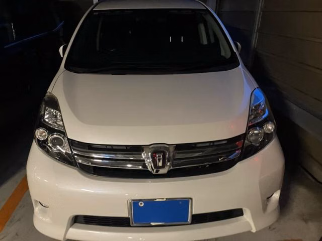 TOYOTA ISIS