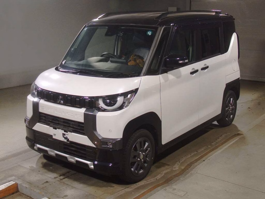 MITSUBISHI DELICA MINI