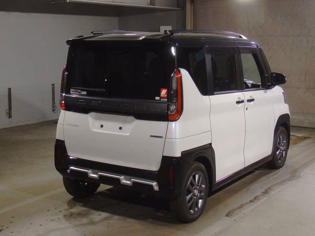 MITSUBISHI DELICA MINI