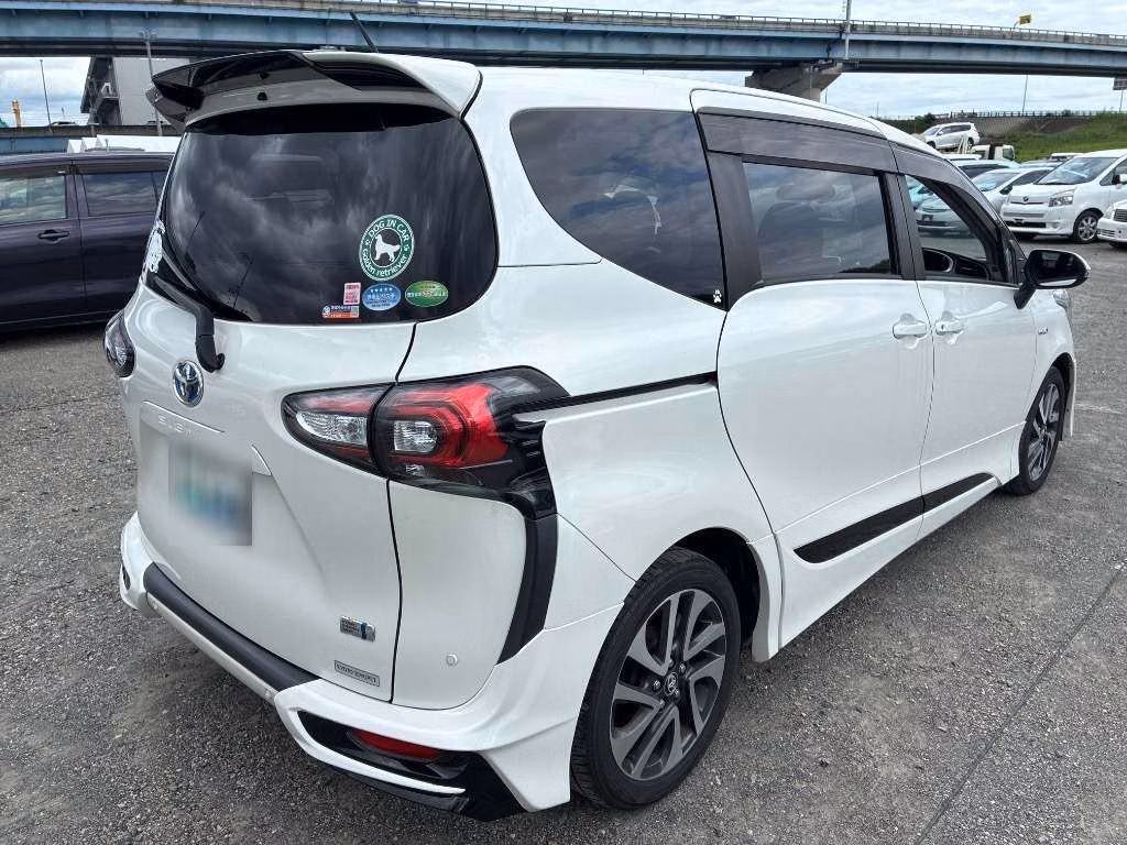 TOYOTA SIENTA