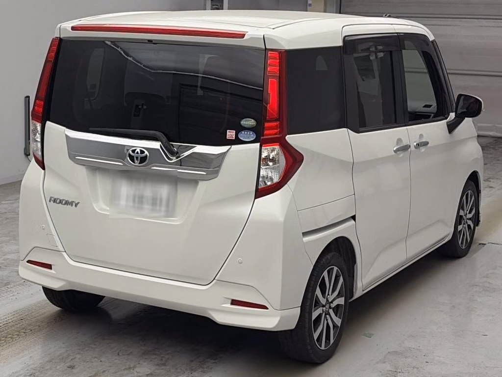 TOYOTA ROOMY