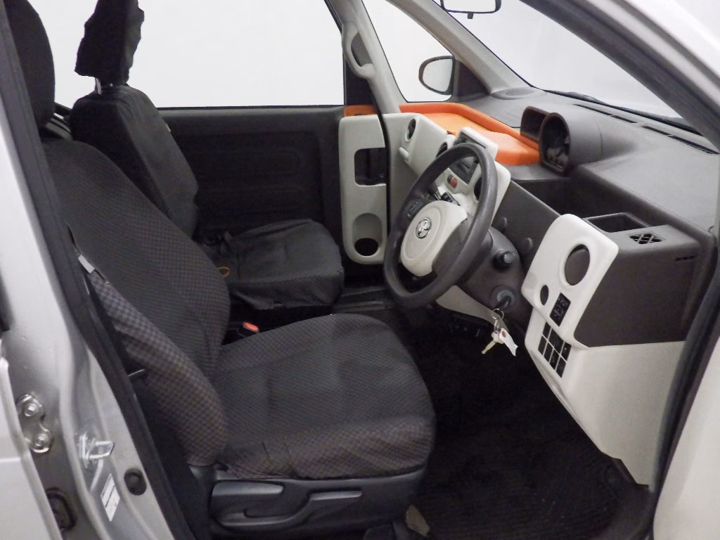 TOYOTA SPADE