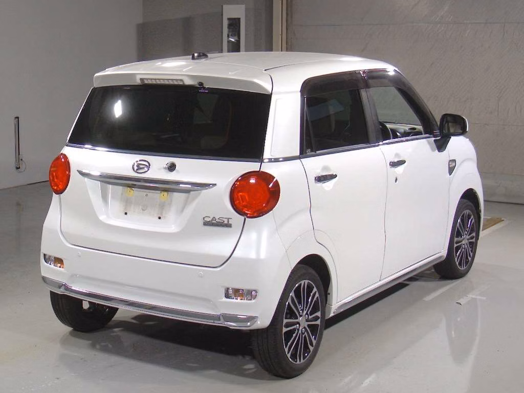 DAIHATSU CAST