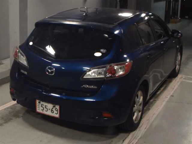 MAZDA AXELA