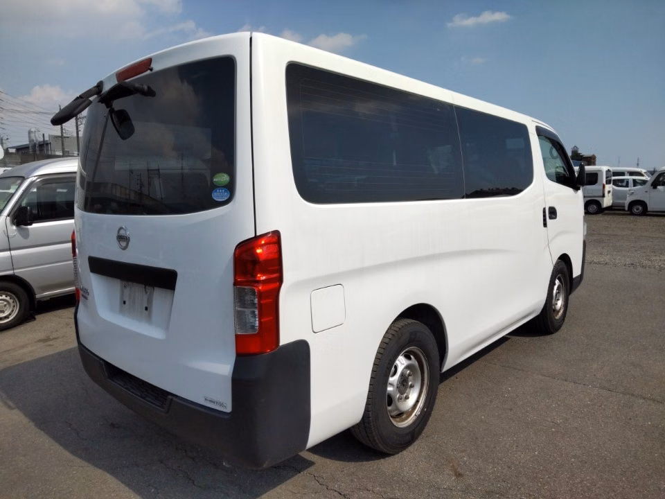NISSAN NV350 CARAVAN