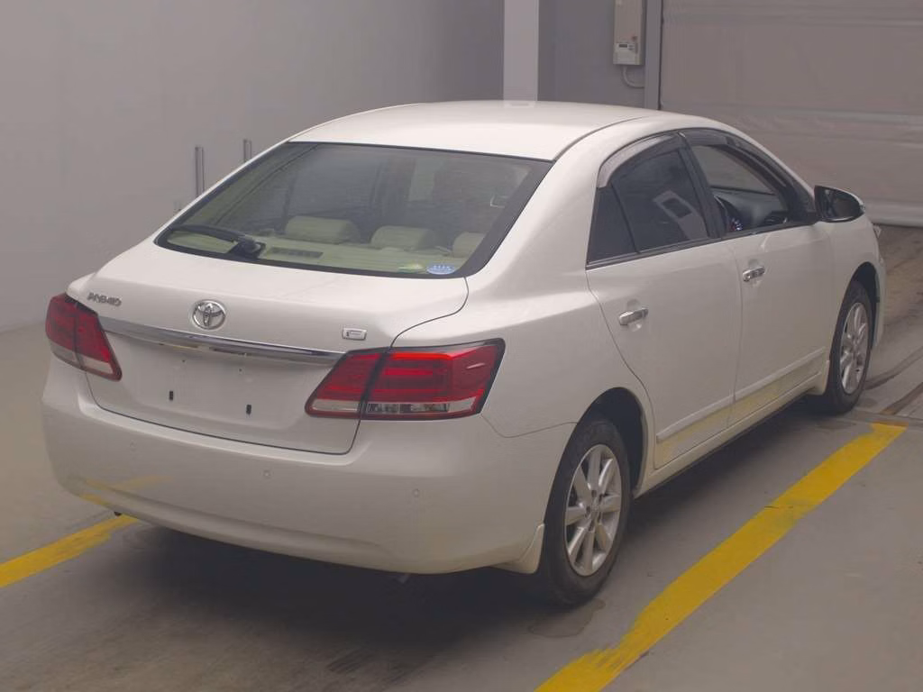 TOYOTA PREMIO
