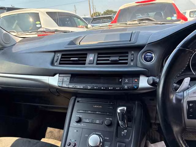 LEXUS CT200H