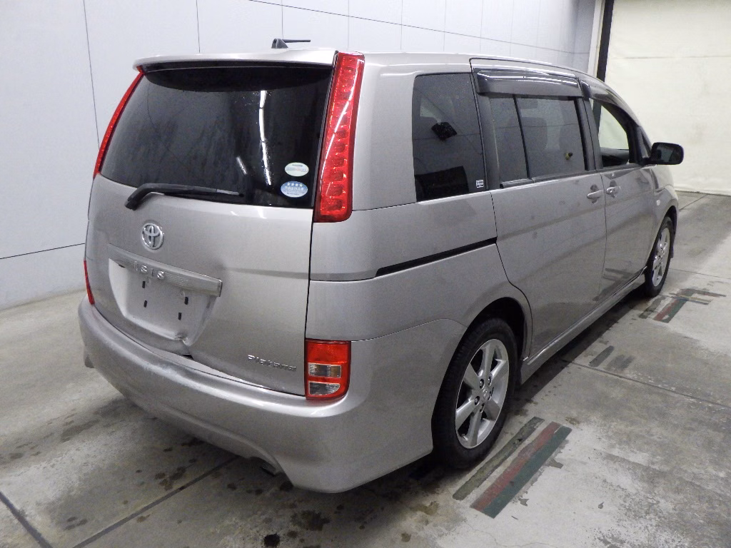 TOYOTA ISIS