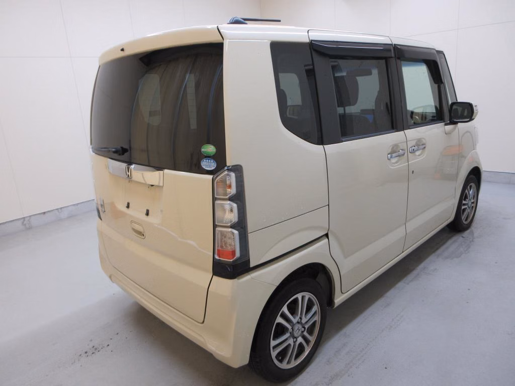 HONDA N-BOX