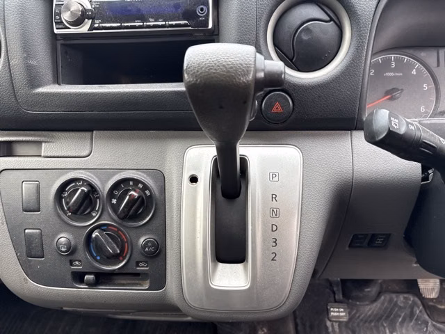 NISSAN NV350 CARAVAN