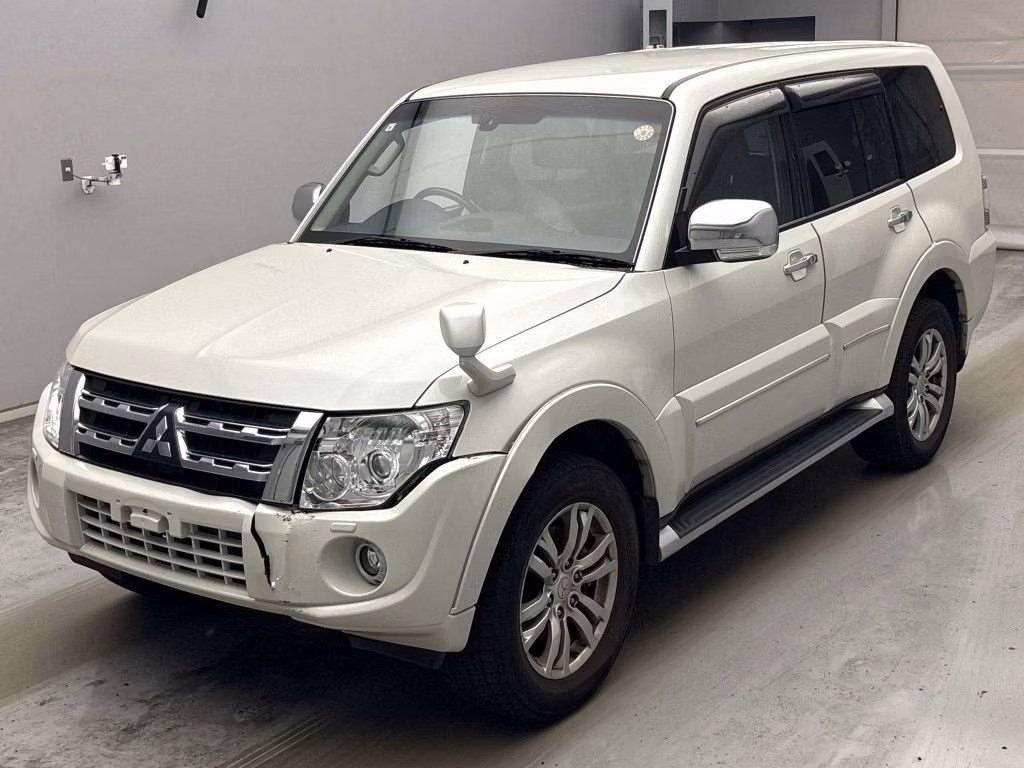 MITSUBISHI PAJERO