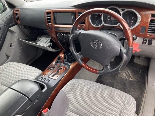 TOYOTA HILUX SURF