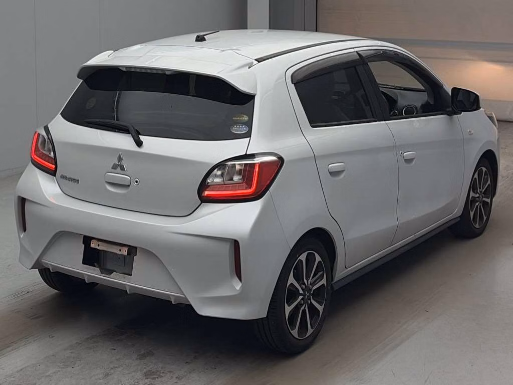 MITSUBISHI MIRAGE