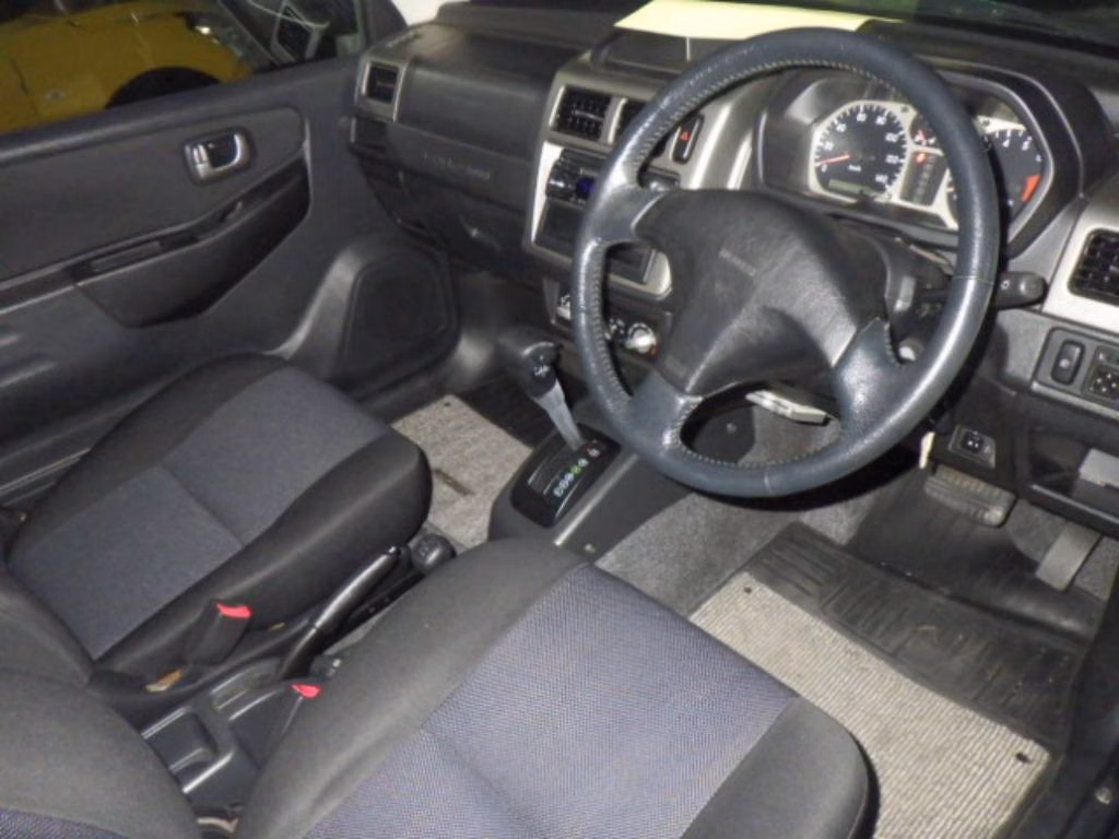MITSUBISHI PAJERO MINI