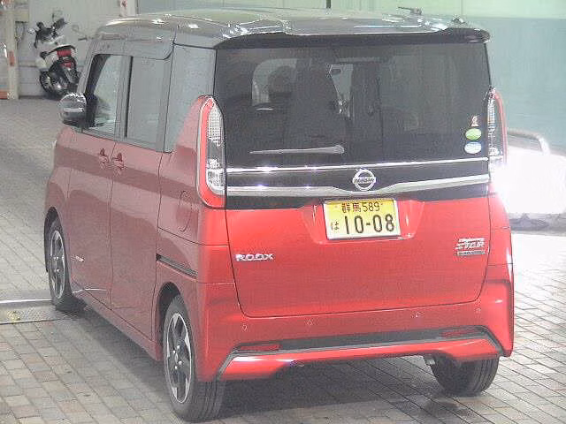 NISSAN ROOX