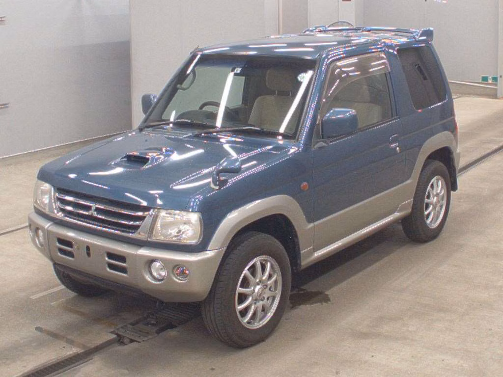 MITSUBISHI PAJERO MINI