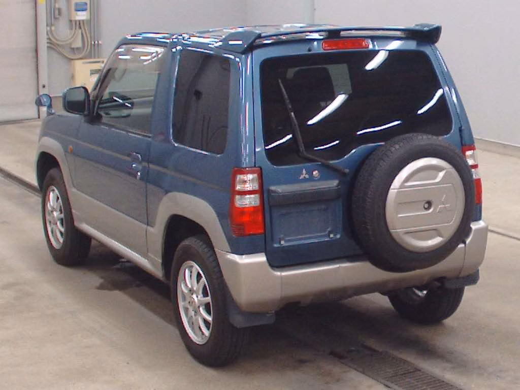 MITSUBISHI PAJERO MINI