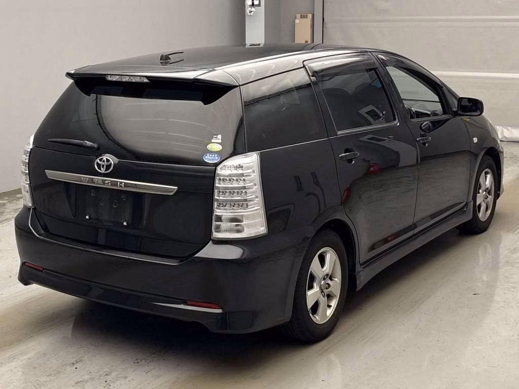 TOYOTA WISH