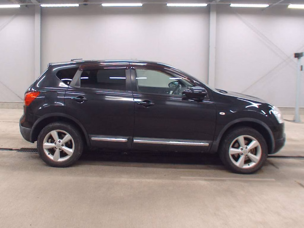 NISSAN DUALIS
