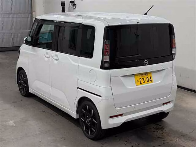 NISSAN ROOX