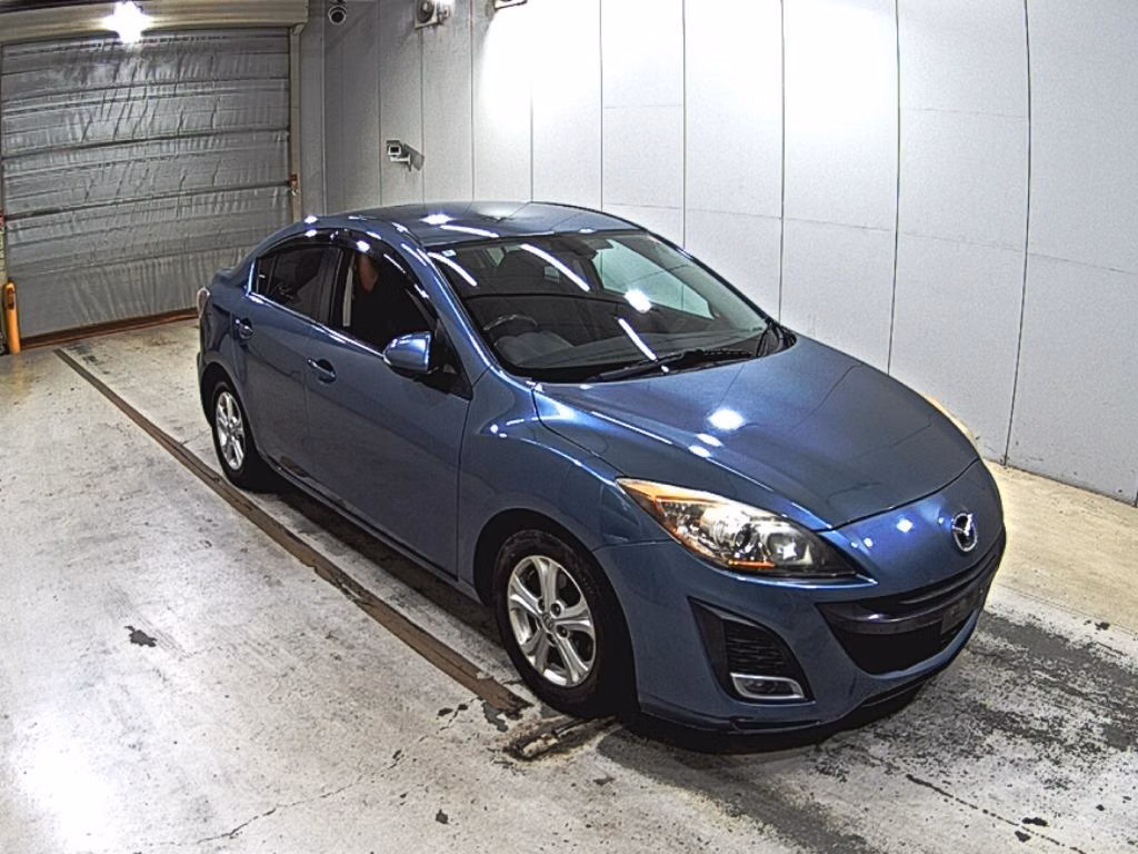 MAZDA AXELA