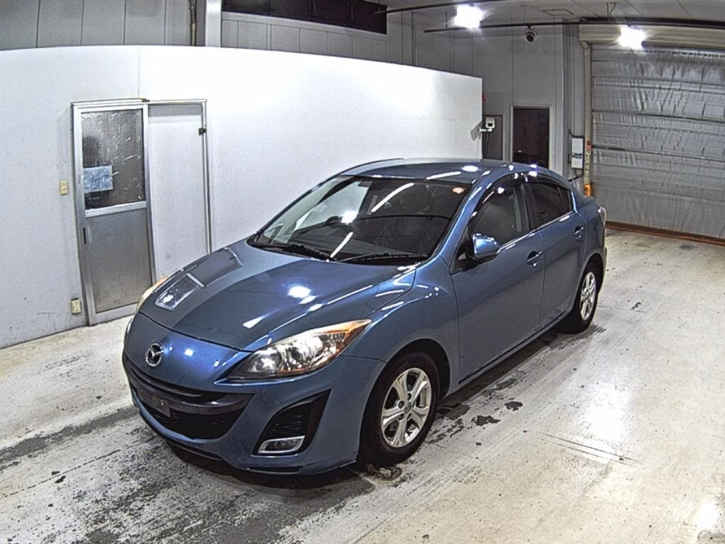 MAZDA AXELA