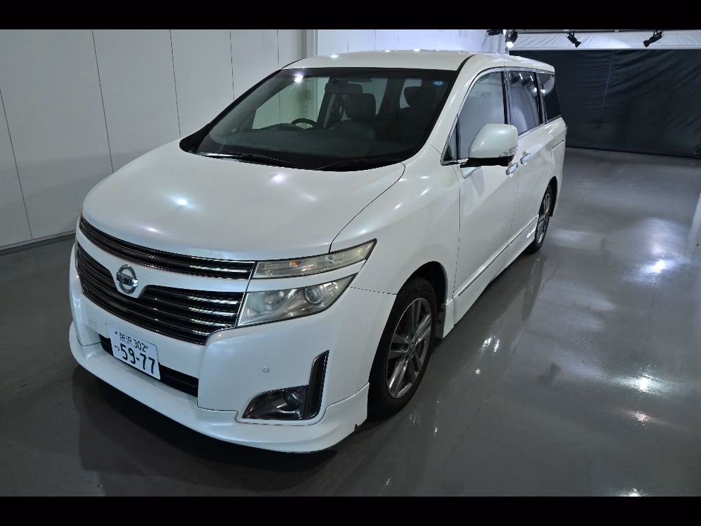 NISSAN ELGRAND