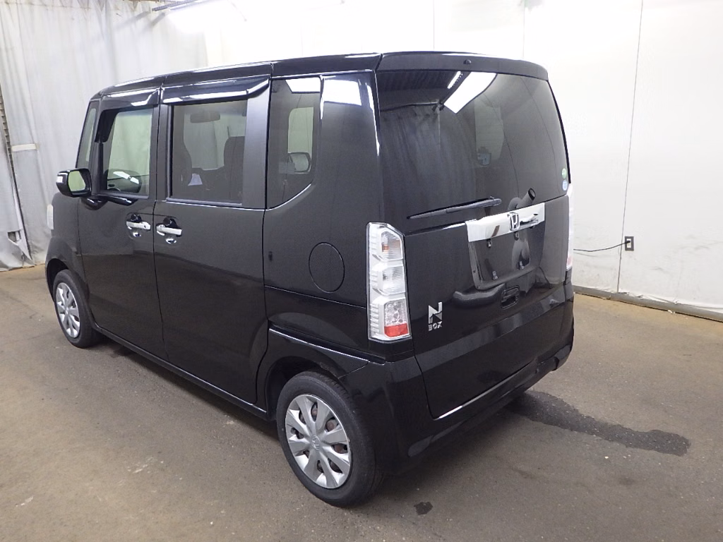 HONDA N-BOX