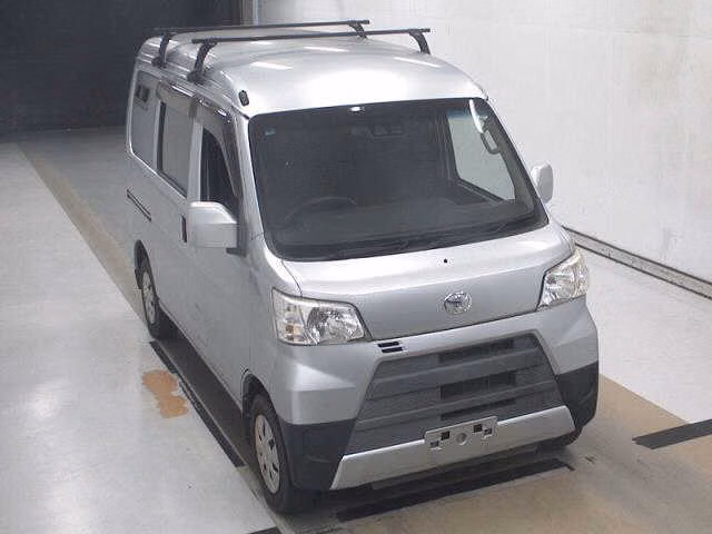 TOYOTA PIXIS VAN