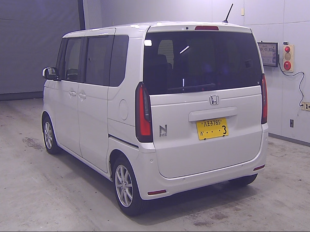 HONDA N-BOX