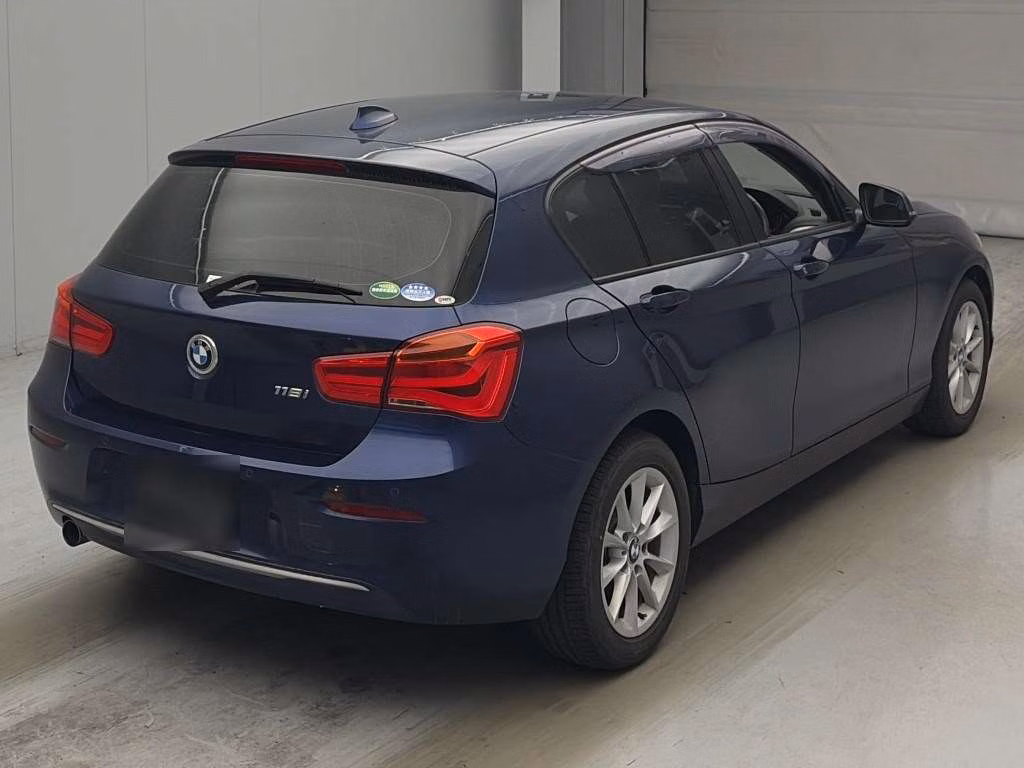 BMW 1-SERIES