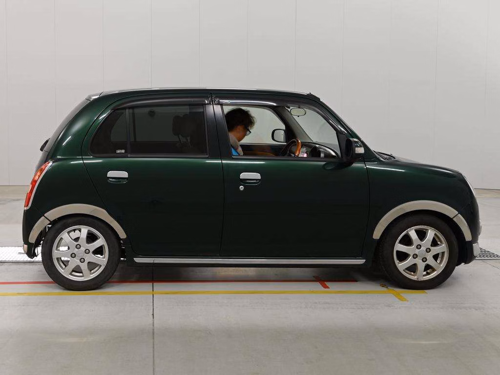 DAIHATSU MIRA GINO