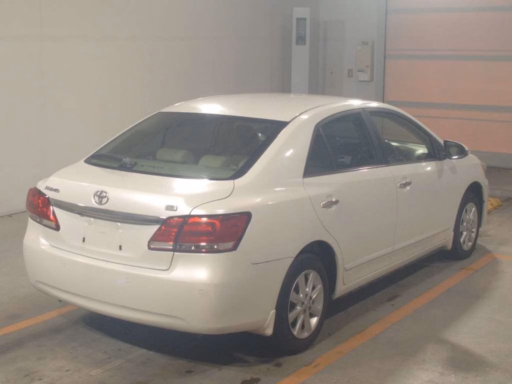 TOYOTA PREMIO