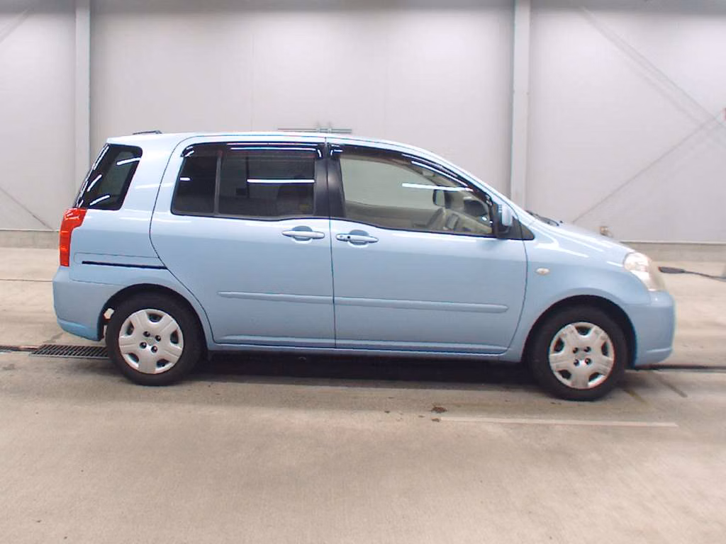 TOYOTA RAUM