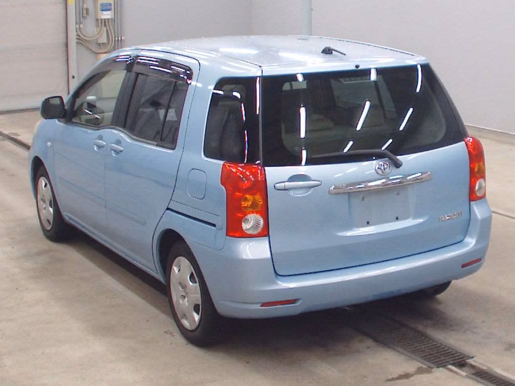 TOYOTA RAUM