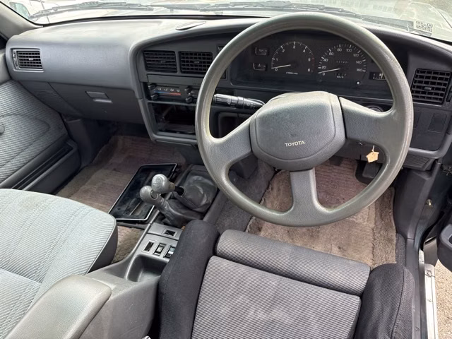 TOYOTA HILUX SURF