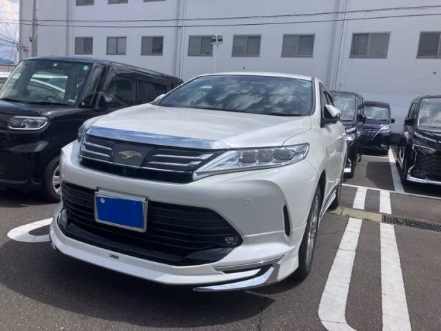 TOYOTA HARRIER
