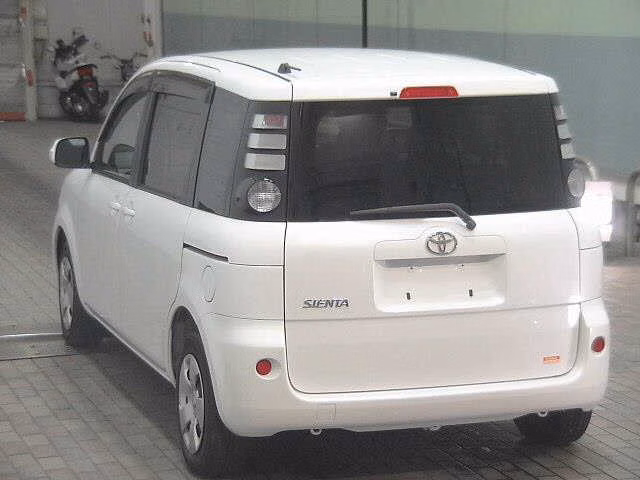 TOYOTA SIENTA
