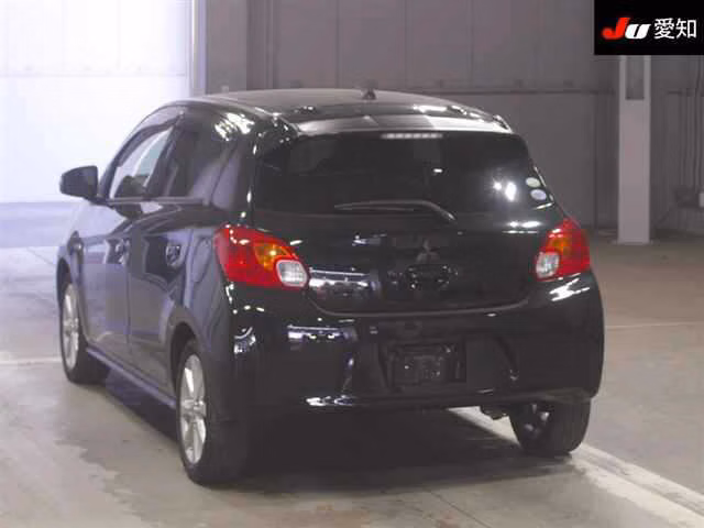 MITSUBISHI MIRAGE