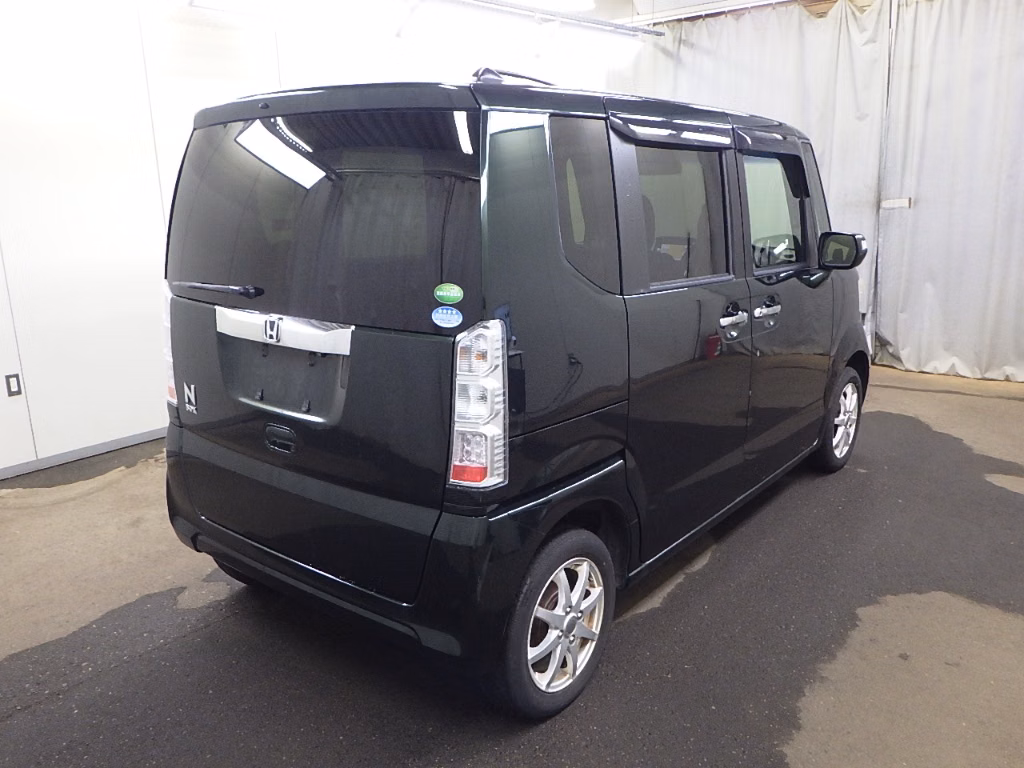 HONDA N-BOX